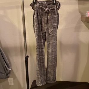 So size 7 plaid trousers